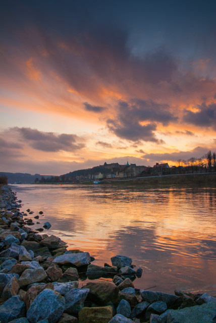 Sonnenaufgang an der Elbe in Pirna