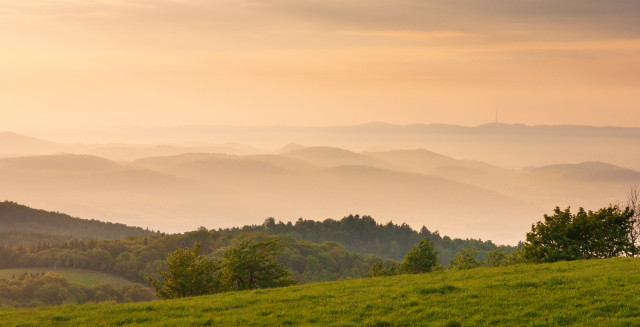 Blick vom Mückenberg (Komáří hůrka) auf das Böhmische Mittelgebirge