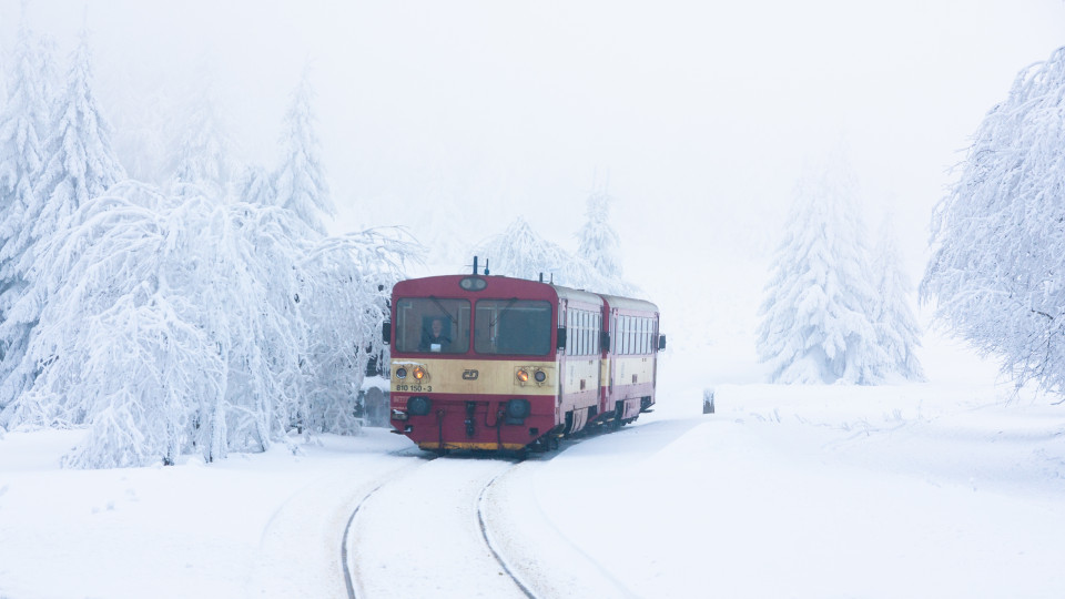 Einfahrt in den Bahnhof Nové Město