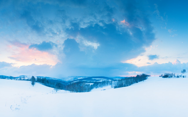 Abziehender Schneeschauer bei Lauenstein