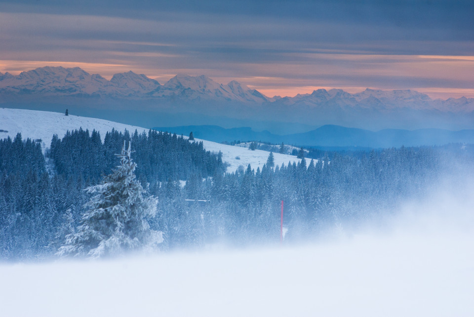 Fernsicht bei aufziehendem Sturm am Feldberg