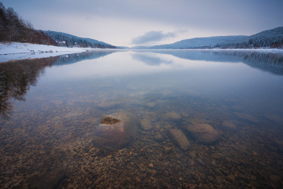 Bewölkter Wintermorgen am Schluchsee