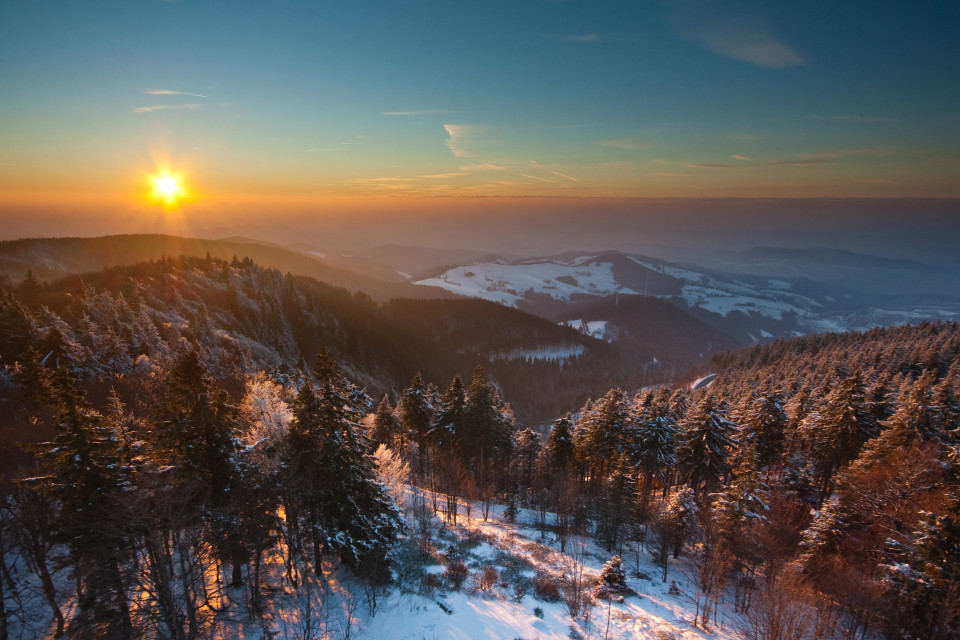 Winterlicher Sonnenuntergang auf dem Schauinsland
