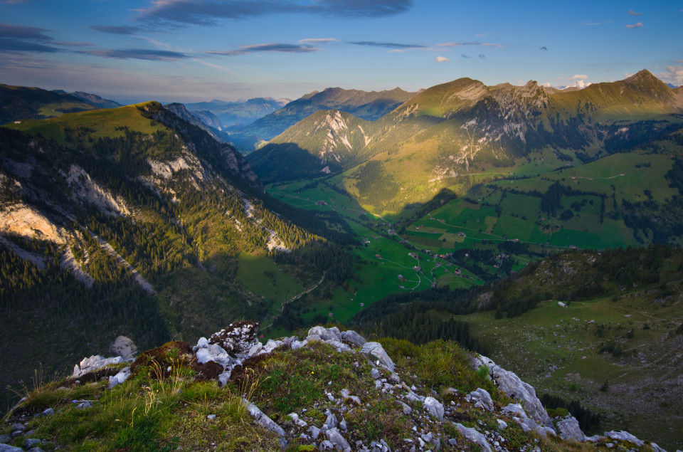 Tiefblick ins Diemtigtal vom Girenhörnli