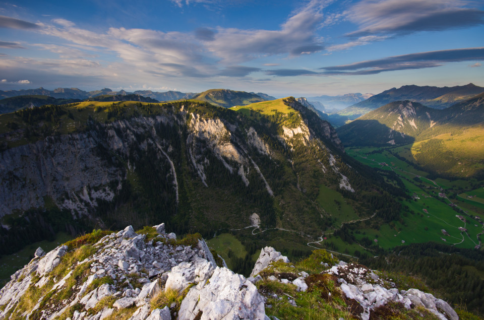 Tiefblick ins Diemtigtal vom Girenhörnli