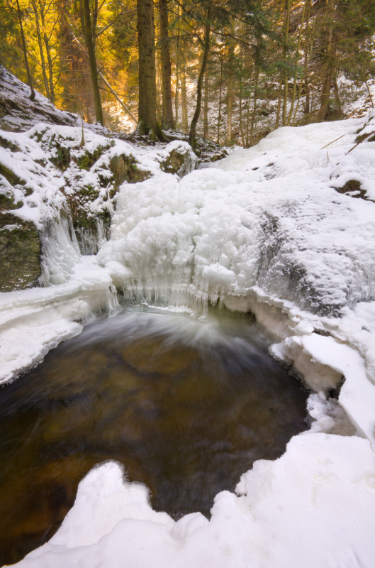 Eislandschaft in der Ravennaschlucht nach zwei Wochen Dauerfrost