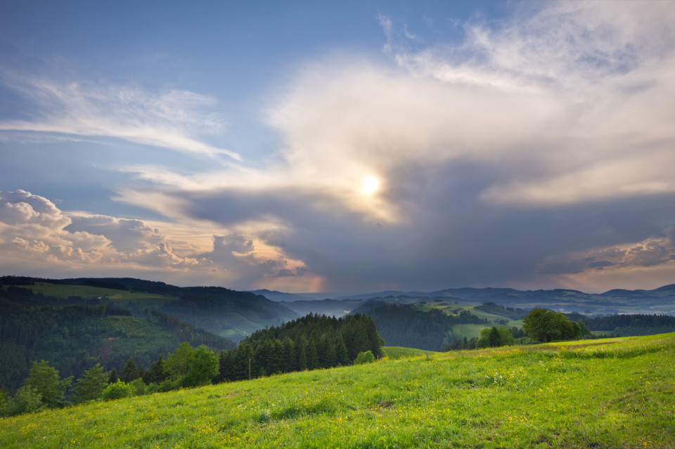 Gewittrige Frühsommerstimmung bei Breitnau