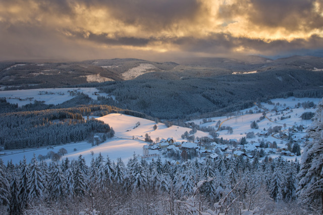 Blick vom Hochfirst (Aussichtspunkt Luchs) über Saig