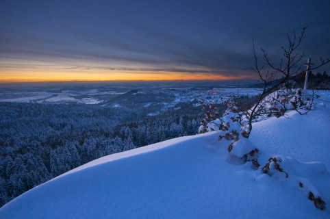 Winterabend auf dem Kehlen bei Gosheim