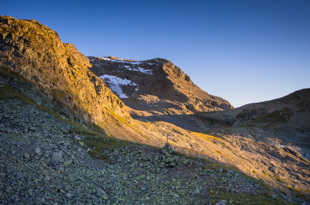 Beim Austieg zum Piz Mezdi, im Hintergrund Piz San Gian