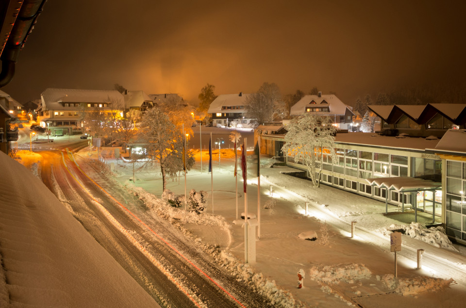 Neuschnee bei Nacht in Hinterzarten