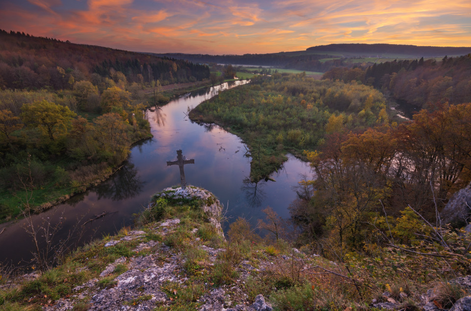 Hochwartfelsen über dem Donautal