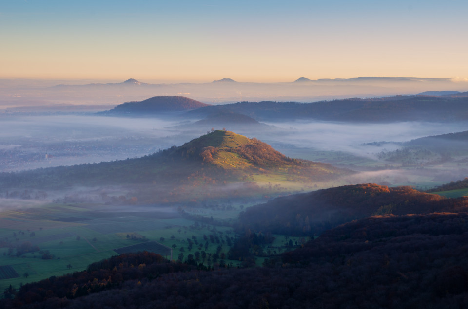 Blick vom Breitenstein auf Limburg und Kaiserberge