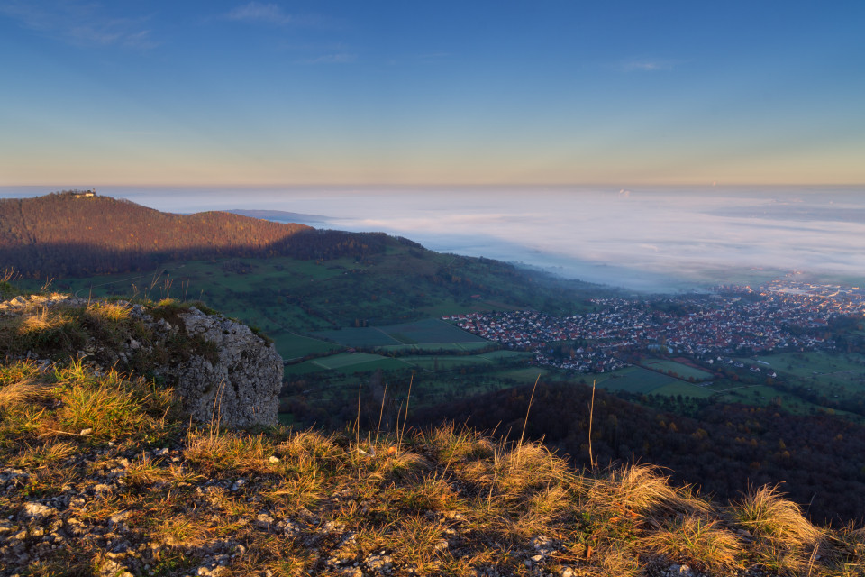 Aussicht vom Breitenstein mit Frühnebel