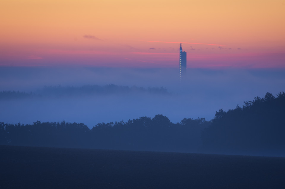 Frühnebel über dem Blautal, Blick Richtung Schapfenmühle