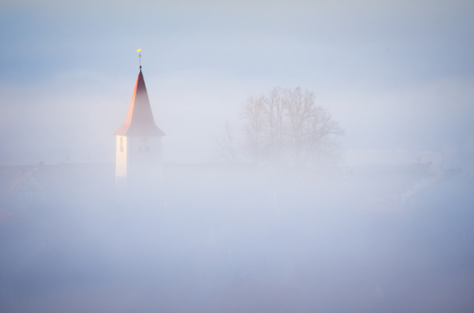 Donnstetten im Frühnebel