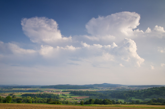 Quellwolken über dem Donautal