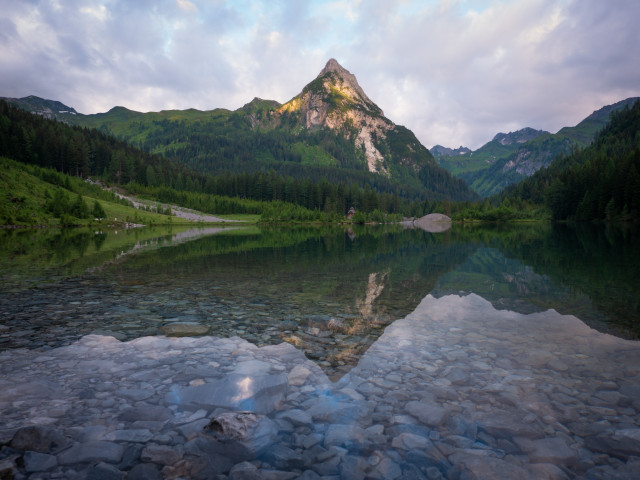 Blick zur Riedingspitze vom Schlierersee