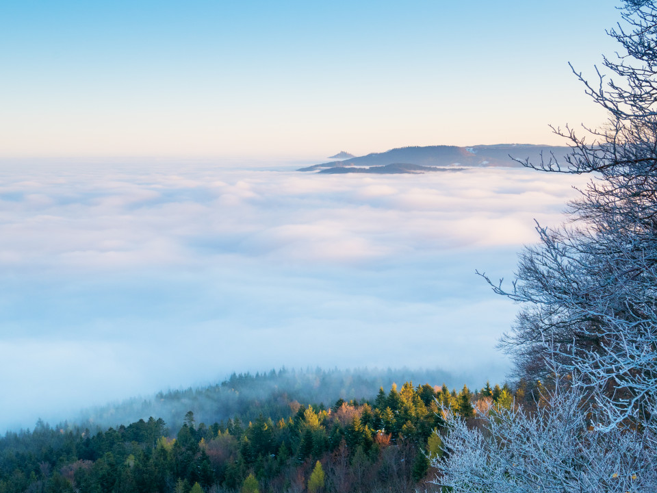 Aussicht vom Lochenstein bei Inversionswetterlage