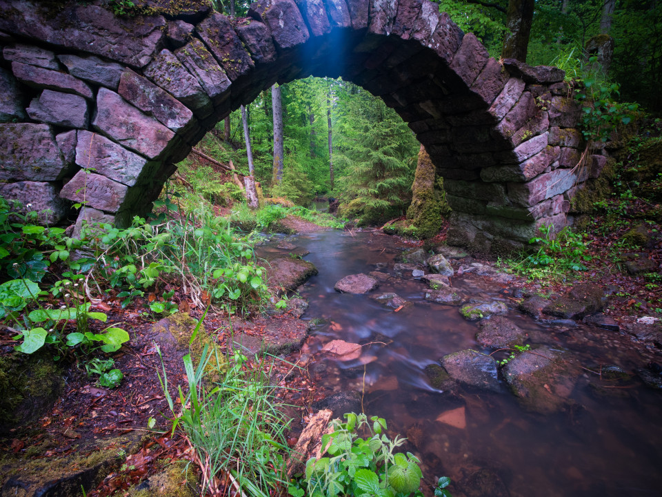Historische Steinbrücke im Schweinbachtal