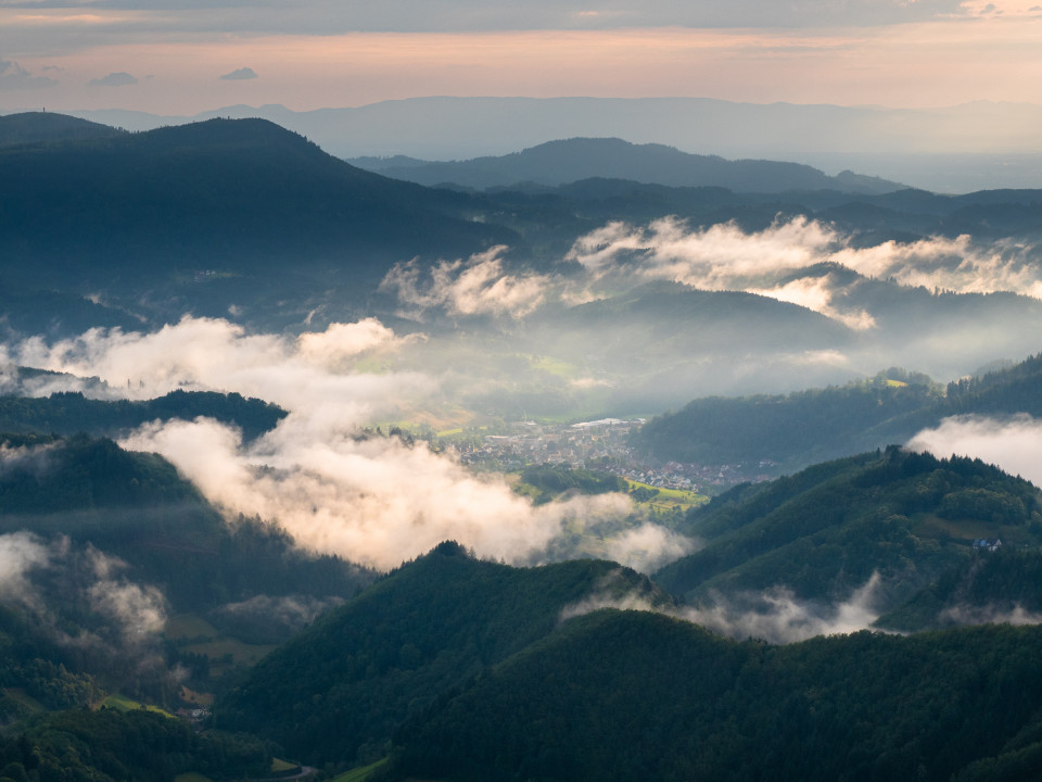 Schwarzwaldlandschaft nach einer Gewitterfront