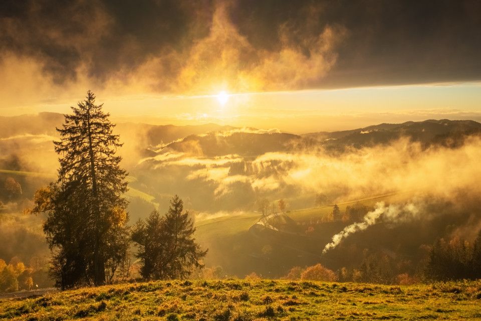 Sonnenuntergang am Kapfenberg bei St. Peter