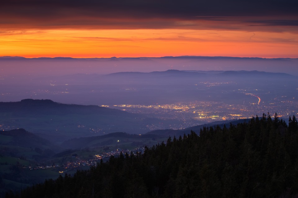 Dämmerung über Freiburg