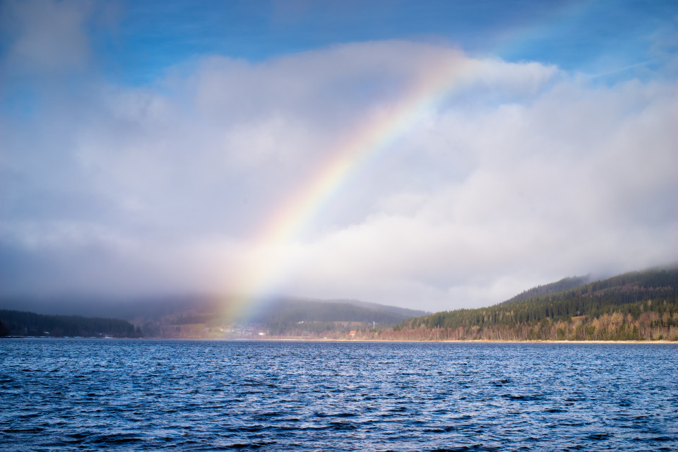 Regenbogen über dem Schluchsee