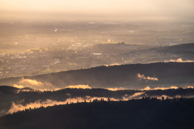 Landschaft im Abendlicht gesehen vom Kandelfelsen