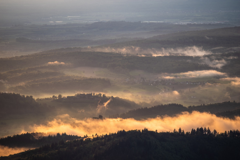 Landschaft im Abendlicht gesehen vom Kandelfelsen