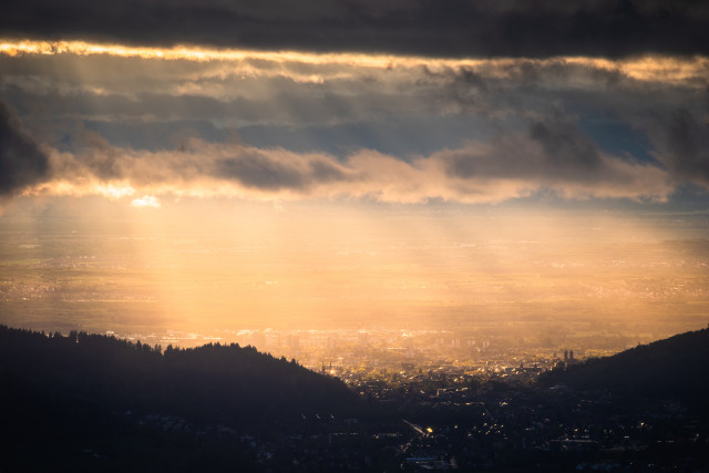 Abendlicht über Freiburg